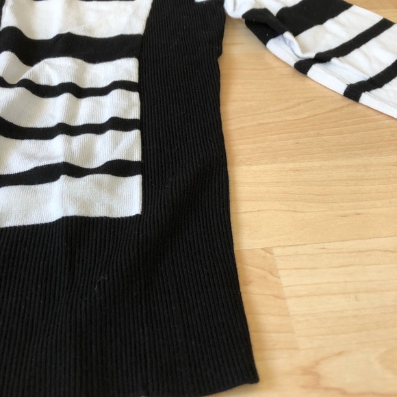 Colorblock Sweater - Picture 4 of 6